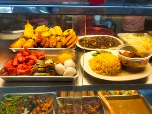 Dishes available at Shan Yuan 善緣素食 in East Singapore