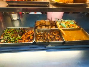 Dishes available at Shan Yuan 善緣素食 in East Singapore