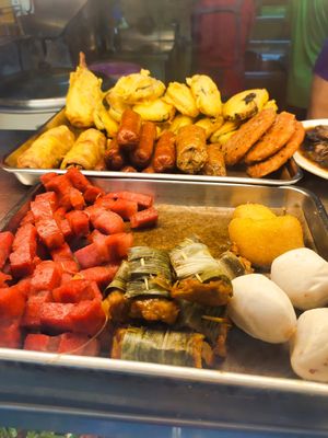 Dishes available at Shan Yuan 善緣素食 in East Singapore