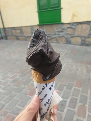 Chocolate negro helado at Il Gelato del Mercato in Tenerife
