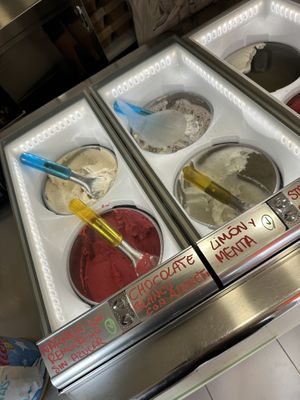 Orange and beetroot & lemon and mint   at Il Gelato del Mercato in Tenerife