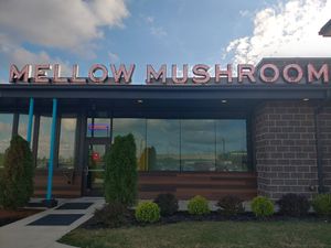 Outside 4 at Mellow Mushroom in Lima