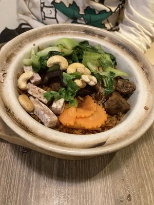 Claypot rice at Genesis 创世界素食馆 in Central Singapore