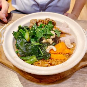 Claypot rice (vegan) at Genesis 创世界素食馆 in Central Singapore