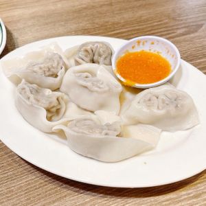 Vegan dumplings at Genesis 创世界素食馆 in Central Singapore