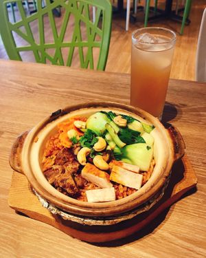 Rice clay pot at Genesis 创世界素食馆 in Central Singapore