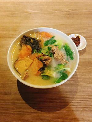 Fishhead noodles soup at Genesis 创世界素食馆 in Central Singapore