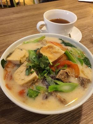 Fish head vermicelli at Genesis 创世界素食馆 in Central Singapore