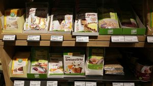 vegan sweets baking decoration at PurNatur in Kempten