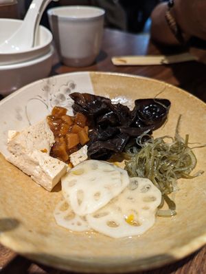 small bites at DeliSoys - Shàng Shàn Dòu Jiā 上善豆家 in Taipei