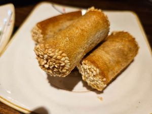 Fried taro rolls (lacto-vegetarian), NT$ 138 at DeliSoys - Shàng Shàn Dòu Jiā 上善豆家 in Taipei