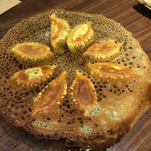 Pan-fried porcini dumplings at DeliSoys - Shàng Shàn Dòu Jiā 上善豆家 in Taipei