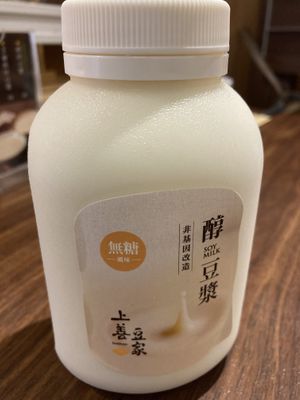 Original soy milk (unsweetened, cold) at DeliSoys - Shàng Shàn Dòu Jiā 上善豆家 in Taipei