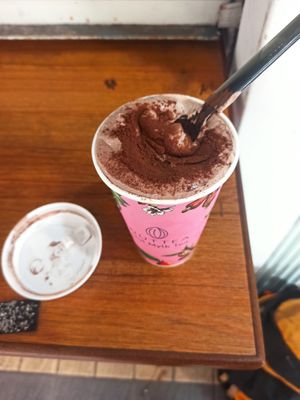 Earl grey with chocolate cream at NUTTEA 堅果奶茶 in Taipei