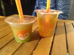 Kiwi apple aloe (small) and orange aloe medium juice at BWAMOA in Toulouse