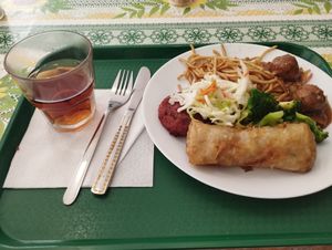 Buffet food free tea at Vegetka in Prague