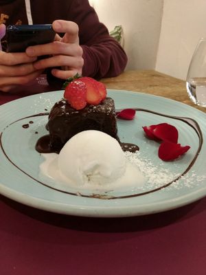 brownie with vegan icecream at Beet Vegetariano in Torrevieja