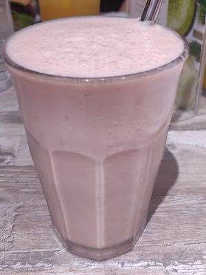 Pink dream smoothie at Ooh Cha Cha - Banqiao in Taipei