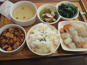 Lunch menu at ZiZai Xuan SuShi LiaoLi in Shanghai