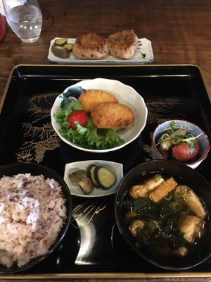 Millet rice set and grilled rice balls at Itadakizen in Kyoto