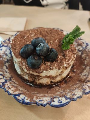 Vegamisú at Hakuna Matata Veggie in Madrid