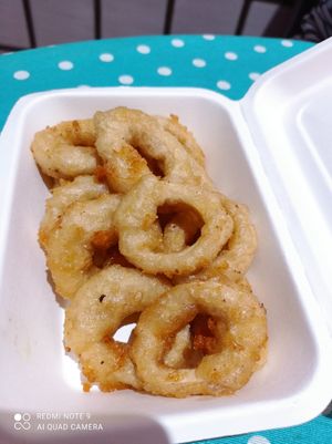 Calamares a la andaluza con mayonesa wasabi at Hakuna Matata Veggie in Madrid