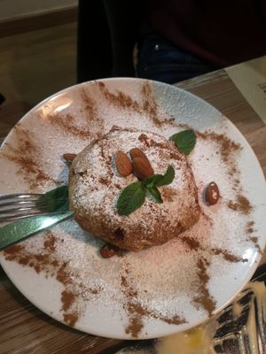 Pastela marroquí at Hakuna Matata Veggie in Madrid