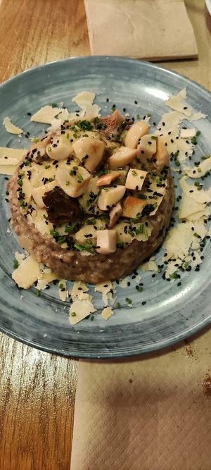 Risotto de boletus y parmevegano at Hakuna Matata Veggie in Madrid