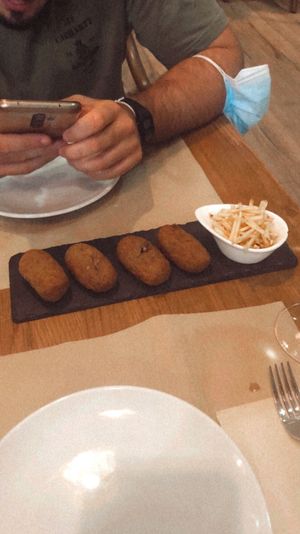 croquetas at Hakuna Matata Veggie in Madrid