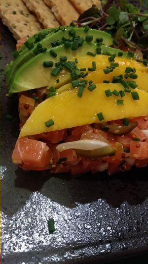 Tartar de "Salmón" at Hakuna Matata Veggie in Madrid