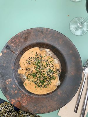 Ravioli al cava at Hakuna Matata Veggie in Madrid