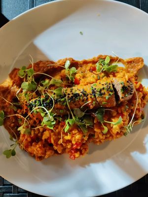 Catalán rice with butifarra at Hakuna Matata Veggie in Madrid