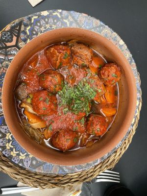“Meatballs” Tagine at Hakuna Matata Veggie in Madrid