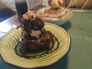 Vegamisú y Brownie, perfectos #Veganuary at Hakuna Matata Veggie in Madrid