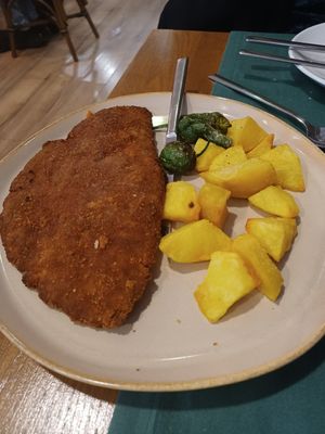 Cachopo at Hakuna Matata Veggie in Madrid