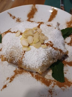 Plato marroquí at Hakuna Matata Veggie in Madrid