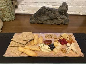 Tabla de quesos   at Hakuna Matata Veggie in Madrid