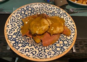 “Huevos" fritos con no-jamón   at Hakuna Matata Veggie in Madrid