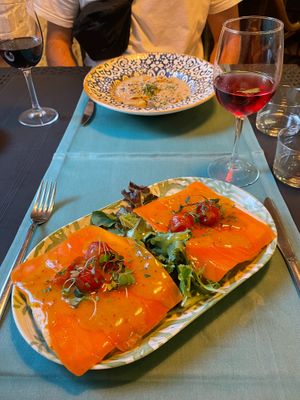 Salmon toast at Hakuna Matata Veggie in Madrid