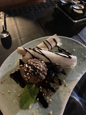 Kinder 🍫  at Hakuna Matata Veggie in Madrid