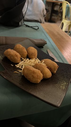 crockets  at Hakuna Matata Veggie in Madrid