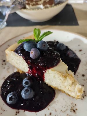 Cheesecake 6,5€ at Hakuna Matata Veggie in Madrid