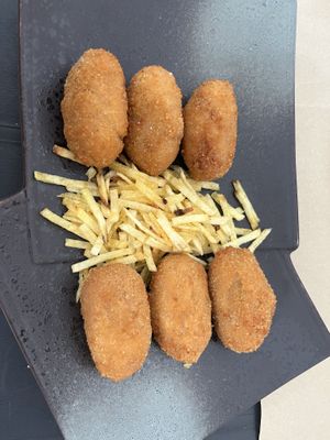 Chefs croquette  at Hakuna Matata Veggie in Madrid