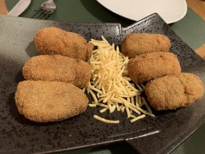 Croquettes  at Hakuna Matata Veggie in Madrid