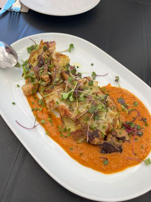 Artichoke Flower with mushrooms and romesco sauce 10,50€ at Hakuna Matata Veggie in Madrid