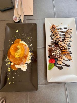 Desserts at Hakuna Matata Veggie in Madrid