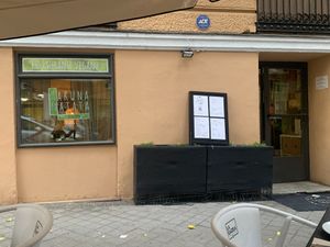 Exterior at Hakuna Matata Veggie in Madrid