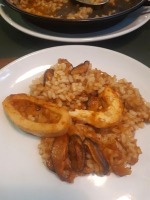 paella at Hakuna Matata Veggie in Madrid