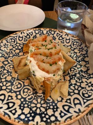 Vegan « ensaladilla rusa » with vegan « shrimps » at Hakuna Matata Veggie in Madrid