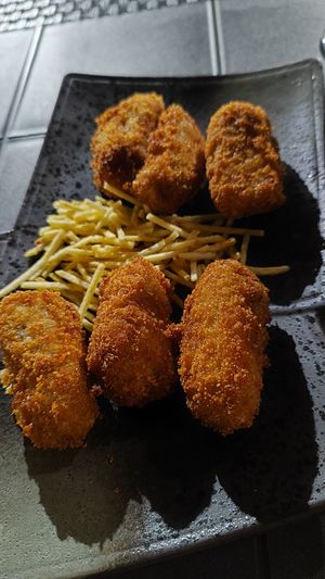 Croquetas at Hakuna Matata Veggie in Madrid